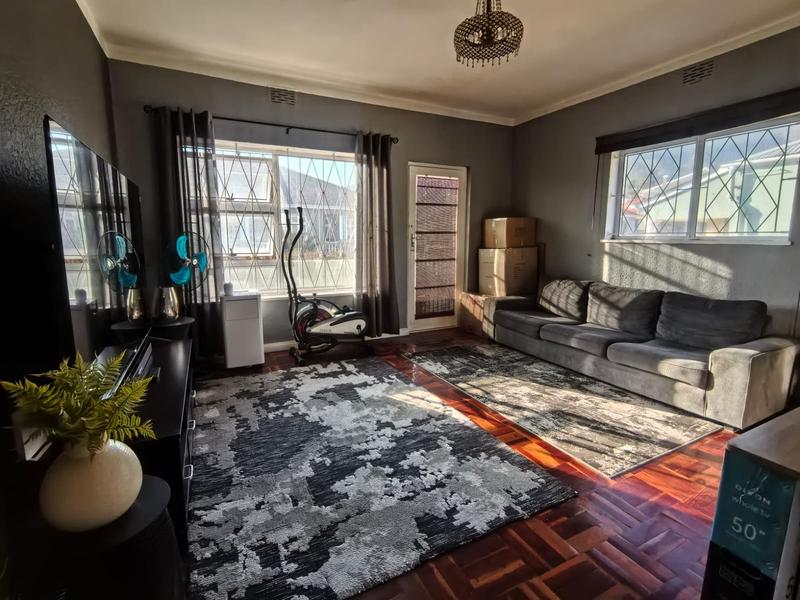1 Bedroom Property for Sale in Gardens Western Cape